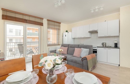 Stare Miasto District Apartment | Spacious Apartment Poznań by Renters