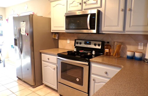 Wylie House | Beautiful 5 Bedroom / 3 Bathroom Home in a gorgeous resort type community