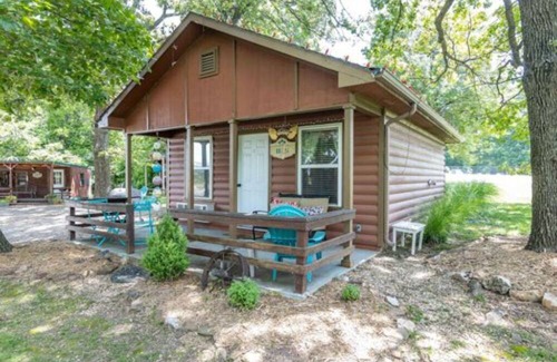 Cleora Cabin | The Ibis Cabin - Accommodates 4 Guests