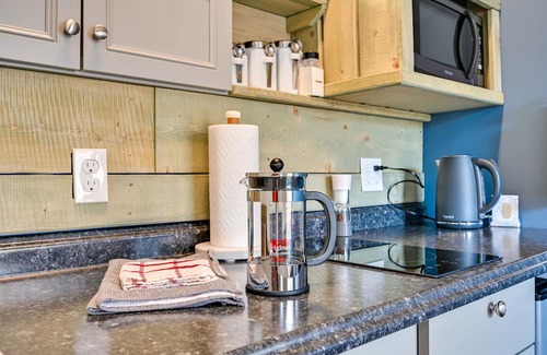 Crestone Apartment | Central Crestone Studio, 2 Mi to Hiking Trails!