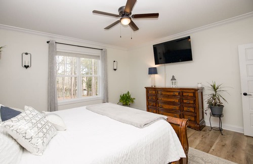 Whispering Pines House | 5-bedroom home on Cardinal Lake. Minutes to Pinehurst & Shuttle to US Open!