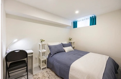 Newmarket House | New Private & Clean Suite in Newmarket, ON