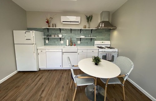 Olde Town Arvada Cottage | Bright and Updated Olde Town Arvada Carriage House 1B/1B