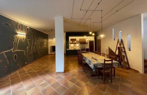 Corigliano D'Otranto House | Holiday Home 'Casita Flor' with Shared Pool, Wi-Fi and Air Conditioning