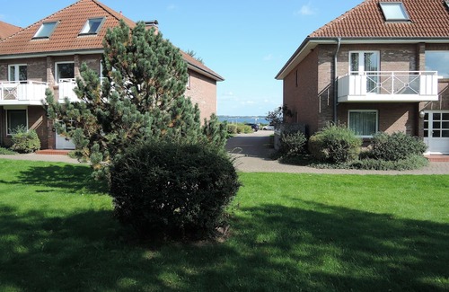 Drei Apartment | Ruhige Ferienwohnung Direkt - 1 min - am Schönen Flachen Sandstrand