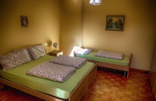 Oldesio Apartment | Apartment 'Mimosa' with Lake View, Shared Terrace and Wi-Fi
