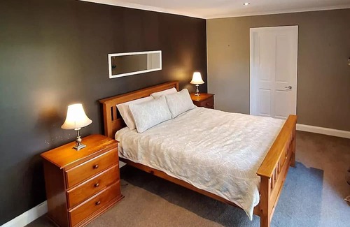Highton House | 4BD House - Available late March to early July Only 6 km to Geelong City Centre