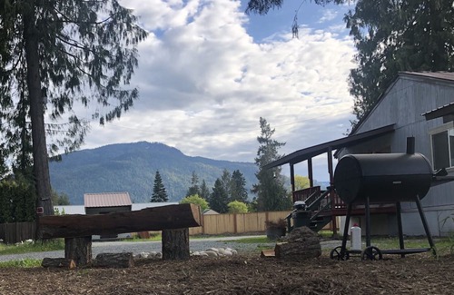 Clark Fork Apartment | Apartment with a Mountain View 517