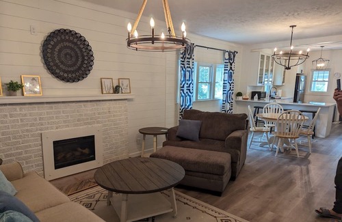 Bethany House | Beautifully Updated 4 BR / 2 Bath Sleeps 10. Pet Friendly