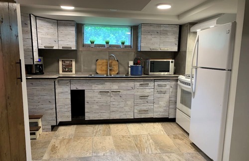 Calmar Apartment | Cozy basement suite in a small town only 20 minutes from the airport