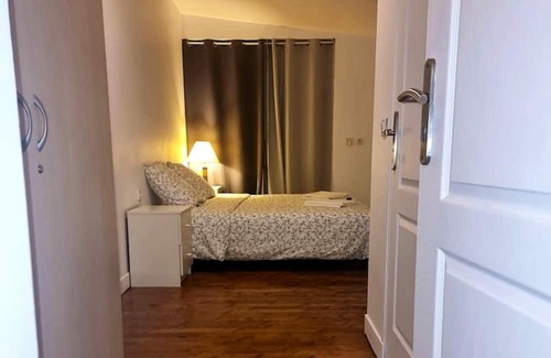 Houilles House | Homerez - Beautiful house for 6 ppl. with terrace at Houilles