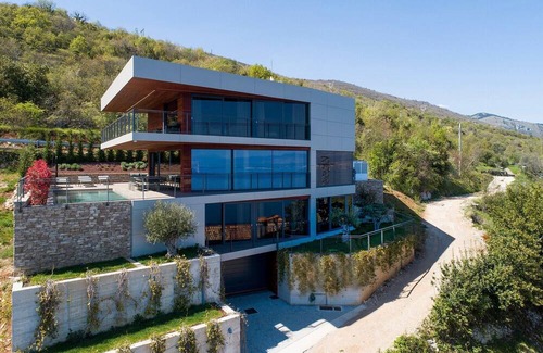 Mosenice Villa | Luxury Villa Vista Hills with a heated pool near Opatija