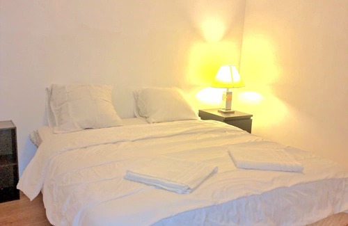 Houilles House | Chalet Charmant