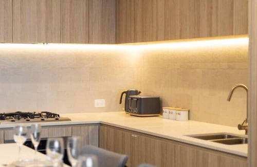 West End Apartment | Excellent location Luxury 2BR apt w/carpark