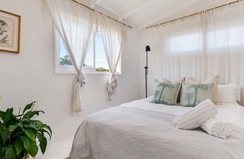 Northern Rivers Apartment | Golden Beachy- 20 steps to the sand!