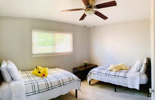 North Clairemont House | Cozy Remodeled Central San Diego Home!