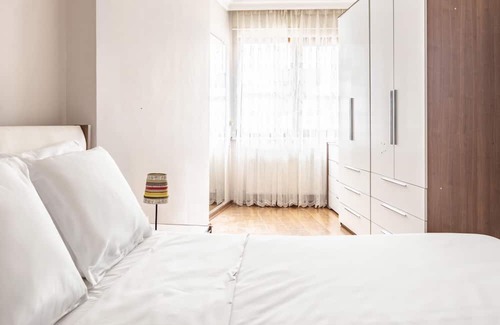 Esentepe Apartment | Chic Flat 5 min to Kanyon Mall and Metro in Levent