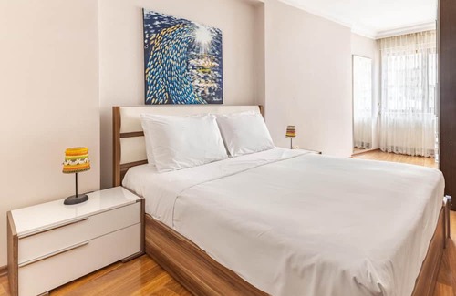 Esentepe Apartment | Chic Flat 5 min to Kanyon Mall and Metro in Levent