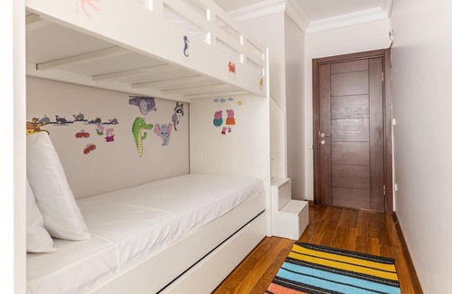 Esentepe Apartment | Chic Flat 5 min to Kanyon Mall and Metro in Levent