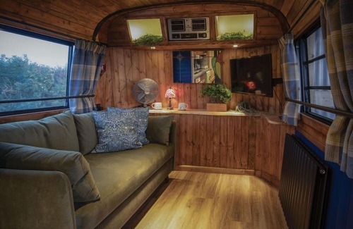 Tiers Cross Apartment | American Airstream - Blossom Farm - Tiers Cross
