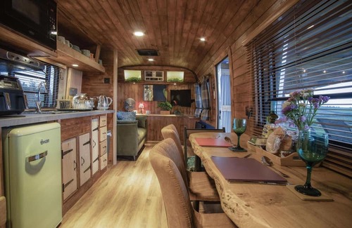 Tiers Cross Apartment | American Airstream - Blossom Farm - Tiers Cross