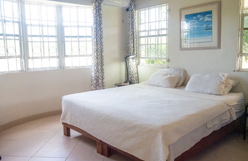 Nesfield House | Breezy Getaway with a View