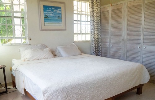 Nesfield House | Breezy Getaway with a View