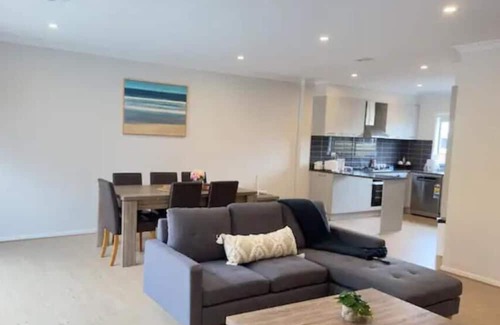 Manor Lakes House | Home in Wyndham Vale Manor Lakes Melbourne