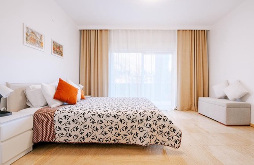 Esentepe Apartment | Cozy Central Flat w Garden 5 min to Metro in Sisli