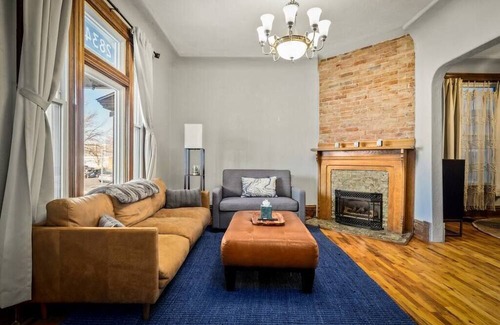Whittier House | Victorian Escape, 3BR/2BA 30+Day, Whittier