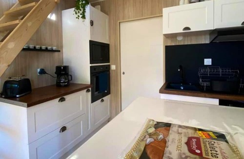 Plassay House | Homerez - House for 4 ppl. with jacuzzi, garden, terrace and balcony at Plassay