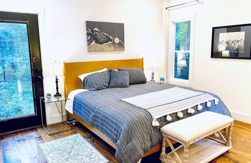 Starkville House | MSU Game Day Home & Guesthouse - Perfect for large group - 10 minutes to campus
