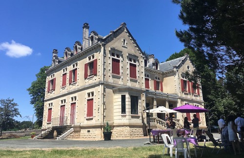 Bernos-Beaulac Other | Chateau Vulcain Idéal Pour une Famille
