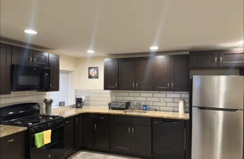 McGinley Square House | V2 please contact host before booking! This is private room, not entire place