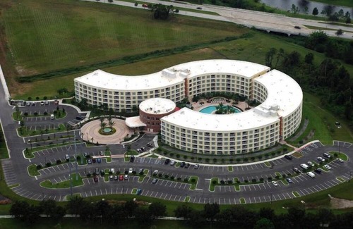 Celebration Condo | Melia Orlando at Celebration 2br suite, Monday check-in