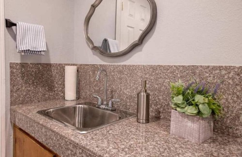 Uptown House | Explore CO - Downtown lower unit