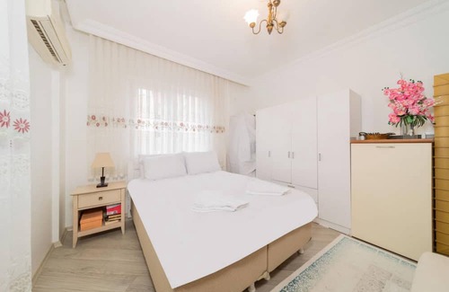 Kepez Apartment | Apartment with Panoramic City View in Kepez
