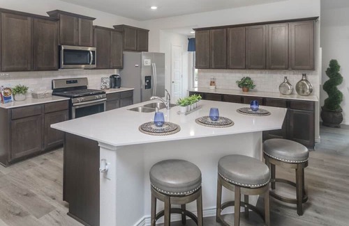 Aubrey House | New property nestled in a safe and cozy neighborhood in North Texas