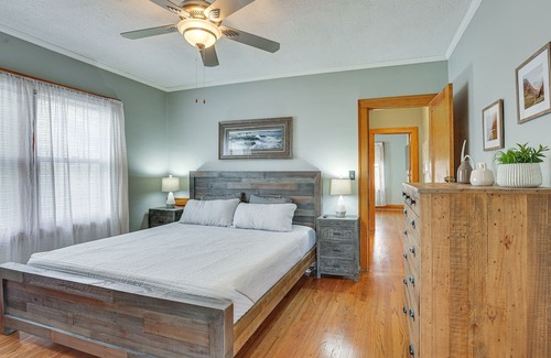 Aksarben - Elmwood Park House | Pet-Friendly Omaha Vacation Rental with Deck!