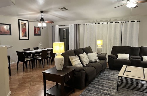 Ashton Ranch House | Cozy home in surprise by micah