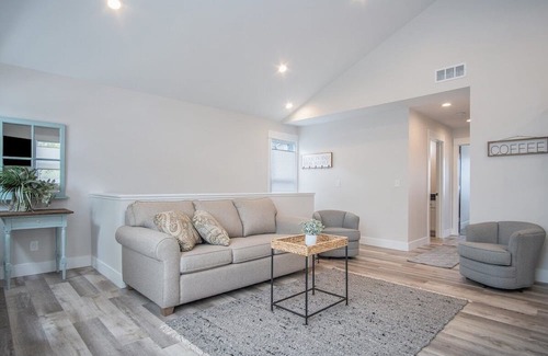 Nelson House | Stylish Retreat Steps from the Downtown Scene