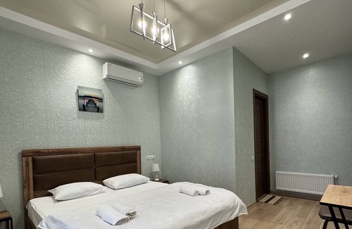 Kutaisi House | Veranda L&G