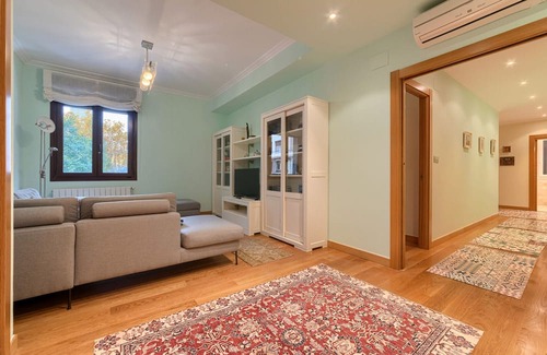 Castanos Apartment | Charm and Comfort Calle Epalza -Your Family Bilbao