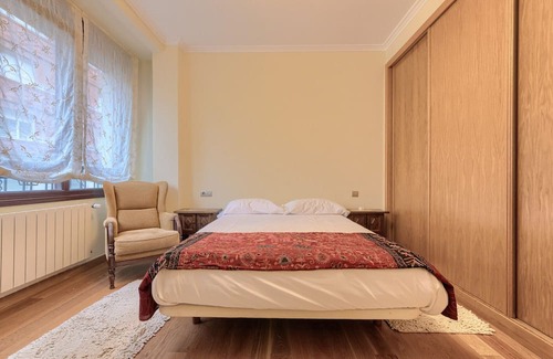 Castanos Apartment | Charm and Comfort Calle Epalza -Your Family Bilbao