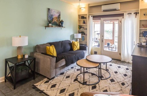 Maple Ridge House | Nugget's Roost - Maple Ridge Gem
