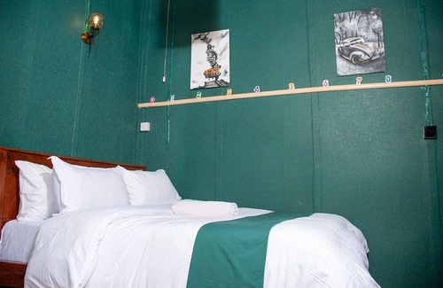 Shabab Cottage | Starry Nights Cottage -2 minutes to the Mall and 4 minutes from Nakuru Town!