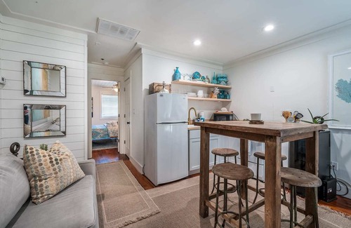 Folly Beach Apartment | The Folly Feeling / 1 Block to Beach