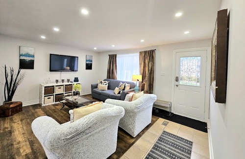 Bradford House | Beautiful & Central 3 BR home in Bradford