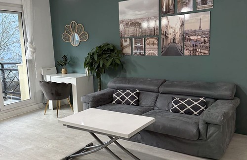 Plaisir Apartment | Appartement Accès Gare Plaisir Grignon en 25 Minutes à Paris