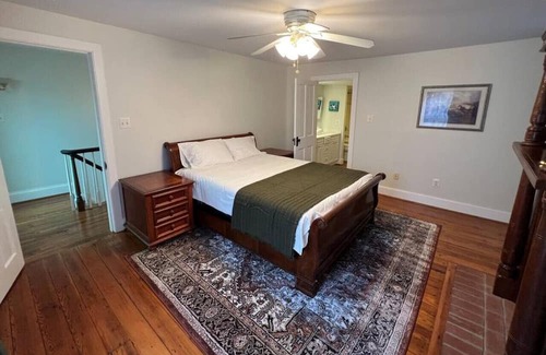 Culpeper House | Old Red in downtown Culpeper VA